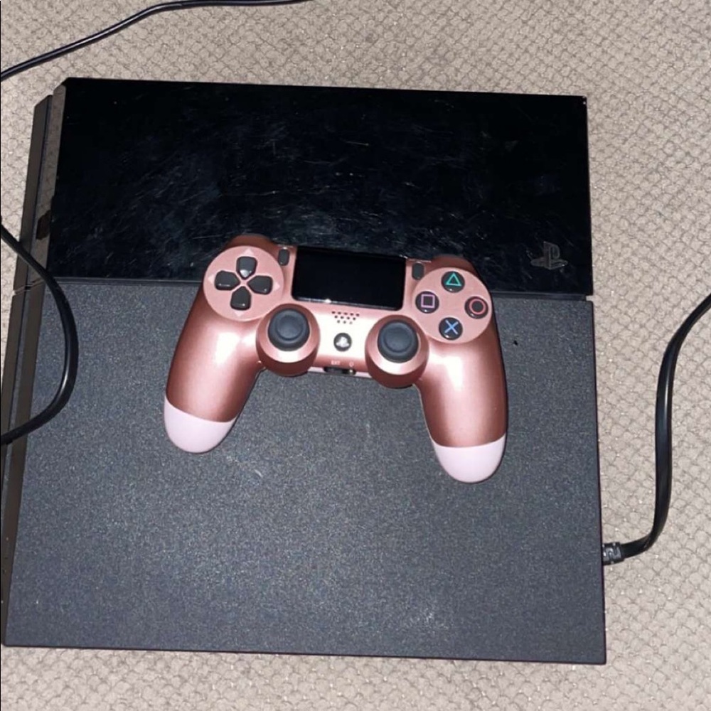 Ps4 comes with 1 controller and many games